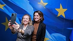 Η Teresa Ribera, Εκτελεστική Αντιπρόεδρος της Ευρωπαϊκής Επιτροπής για μια καθαρή, δίκαιη και ανταγωνιστική μετάβαση δέχθηκε τη Nadia Calviño, Πρόεδρο της Ευρωπαϊκής Τράπεζας Επενδύσεων (09/12/2024)