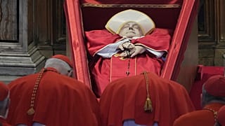 El cuerpo del Papa Francisco en San Pedro, Ciudad del Vaticano, 23 de abril de 2025.