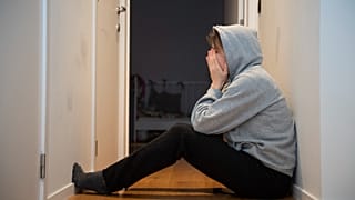 Az Európai Szakszervezeti Intézet (ETUI) becslése szerint a munkahelyi depresszió költségei évente több mint 100 milliárd eurót tesznek ki.