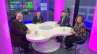 Βρυξέλλες, σ'αγαπώ; με Σάκη Αρναούτογλου, Άννα Μαρία Σπυριούνη και Ορέστη Γεωργίου-Δανιήλ