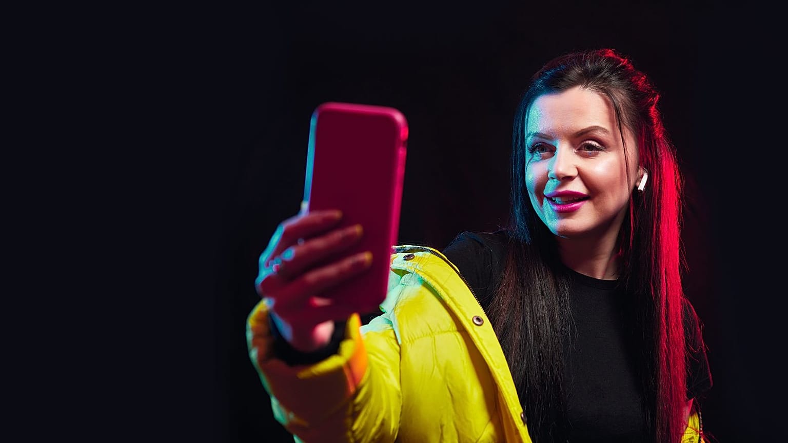 Francia lanza una encuesta nacional en línea para medir el impacto psicológico del uso de TikTok en los jóvenes