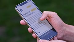 يُلزِم قانون DSA - الذي بدأ تطبيقه على جميع المنصات في فبراير من عام 2024 - الشركات، من بين أمور أخرى، بالامتثال لمتطلبات الشفافية ونزاهة الانتخابات. 