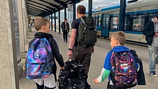 Voyager en train plutôt qu'en avion permet de réduire jusqu'à 90 % ses émissions individuelles de carbone.