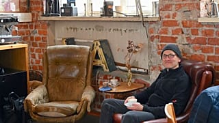 Una taza de café de Helsinki Coffee Roastery en la cafetería Päiväkahvibaari. 