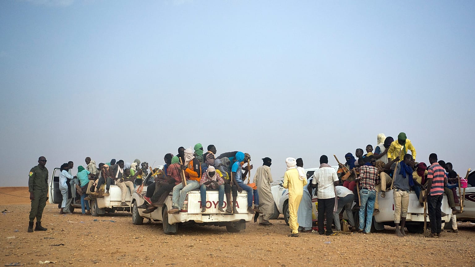 Nijeryalılar ve başka ülkelerden göçmenler Agadez'den Libya'ya doğru ilerliyor, 14 Haziran, 2018