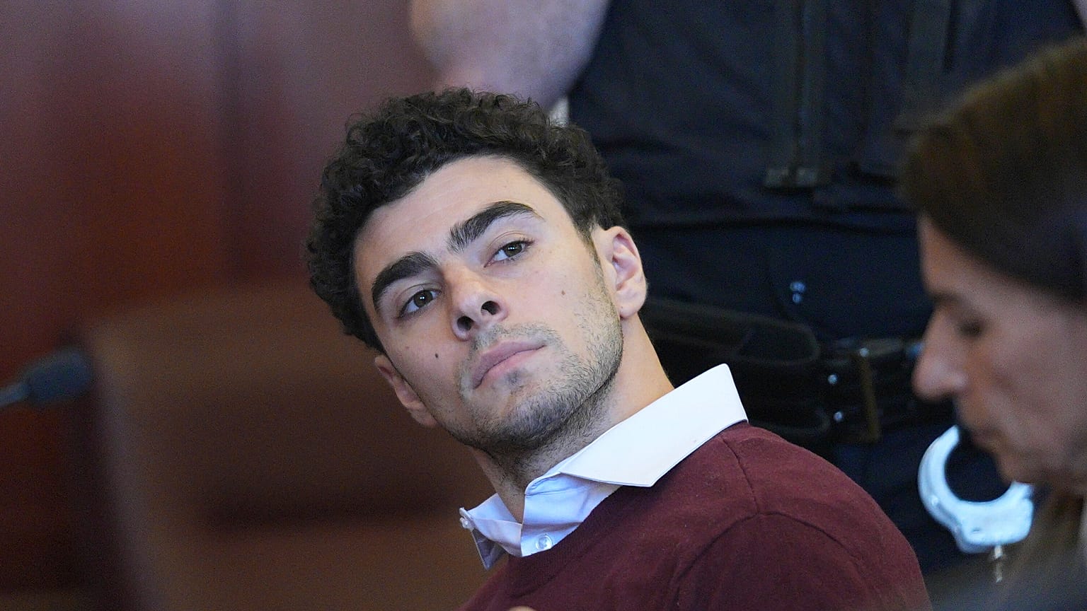 Luigi Mangione comparece no Tribunal Penal de Manhattan para ser acusado de homicídio e terrorismo, 23 de dezembro de 2024