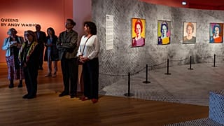 Des sérigraphies de la reine Beatrix (série de seize sérigraphies de quatre reines intitulée Reigning Queens, 1985), par Andy Warhol, à Apeldoorn, Pays-Bas, 09.10.2024