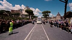 Papamobil mit dem Sarg von Papst Franziskus auf dem Weg zur Basilika St. Maria Major