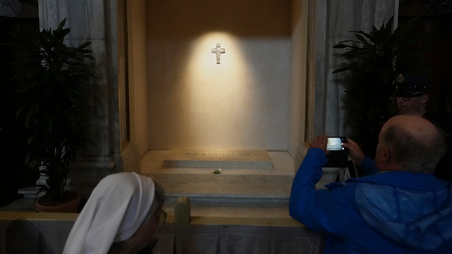 Grabmal von Papst Franziskus in Santa Maria Maggiore, Rom, 27. April 2025