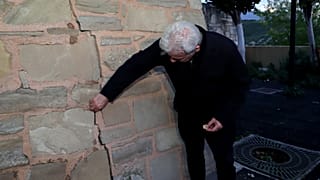 Ρηγματώσεις σε κατοικίες του χωριού Βούτες, στο Ηράκλειο της Κρήτης