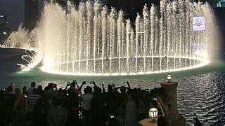 Foto de archivo de turistas en Dubái. 