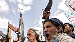 Pelo menos 68 mortos num ataque dos EUA a uma prisão iemenita, dizem os rebeldes Houthi