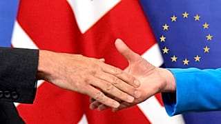 عکس تزئینی و آرشیوی از همکاری اتحادیه اروپا و بریتانیا
