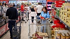 Un supermercado en Pamplona, en el norte de España, el 28 de abril de 2025.