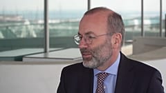 EVP-Politiker Weber fordert europäische Führungsrolle, da die USA ihre globale Rolle aufgeben