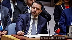 وزير الخارجية السوري أسعد الشيباني يحضر جلسة لمجلس الأمن حول الوضع في الشرق الأوسط في مقر الأمم المتحدة يوم الجمعة 25 نيسان / أبريل 2025.