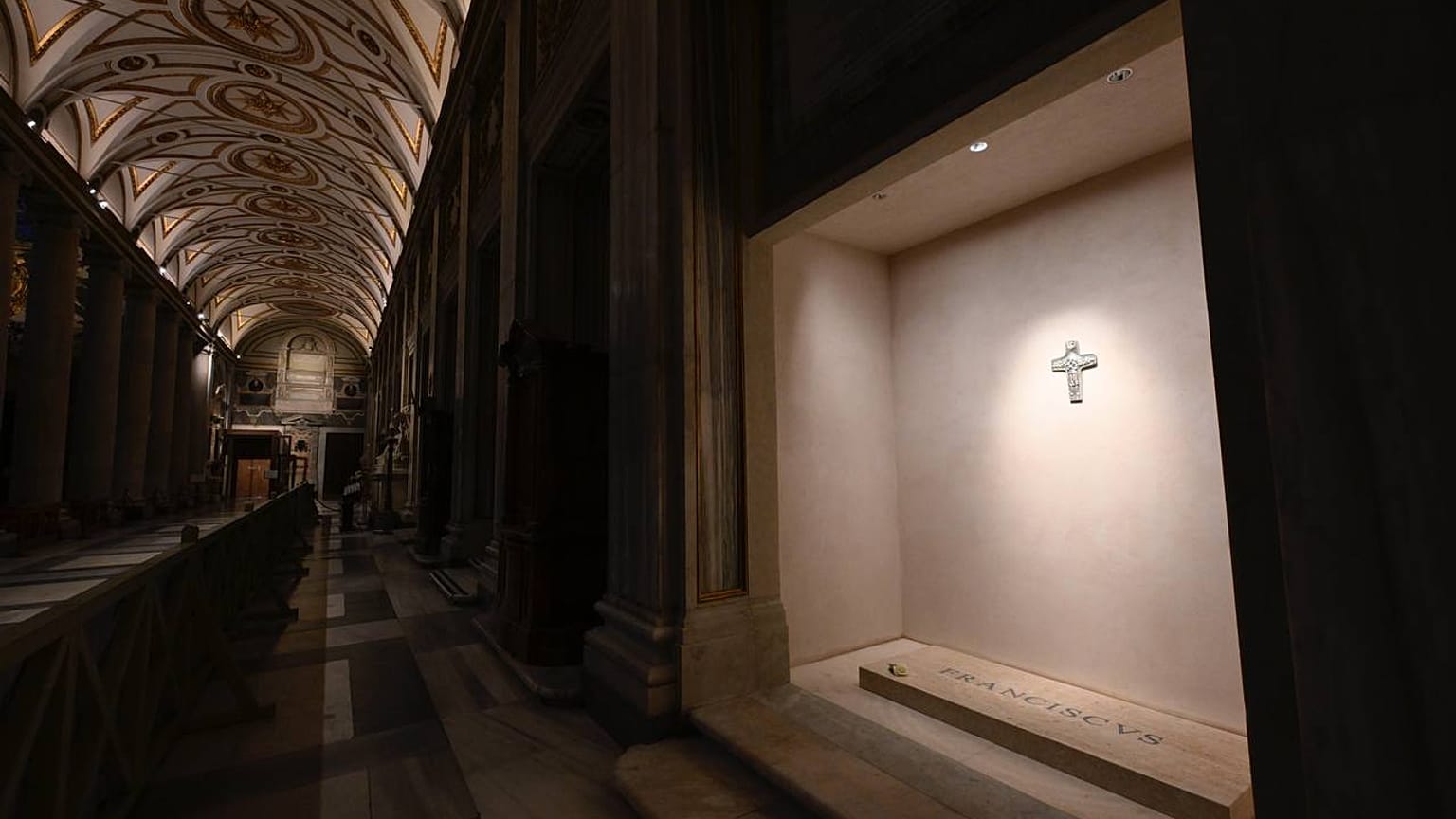 La tomba di Papa Francesco nella Basilica di Santa Maria Maggiore a Roma, 28 aprile 2025