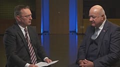 Der österreichische Bundeskanzler Christian Stocker spricht mit Euronews.