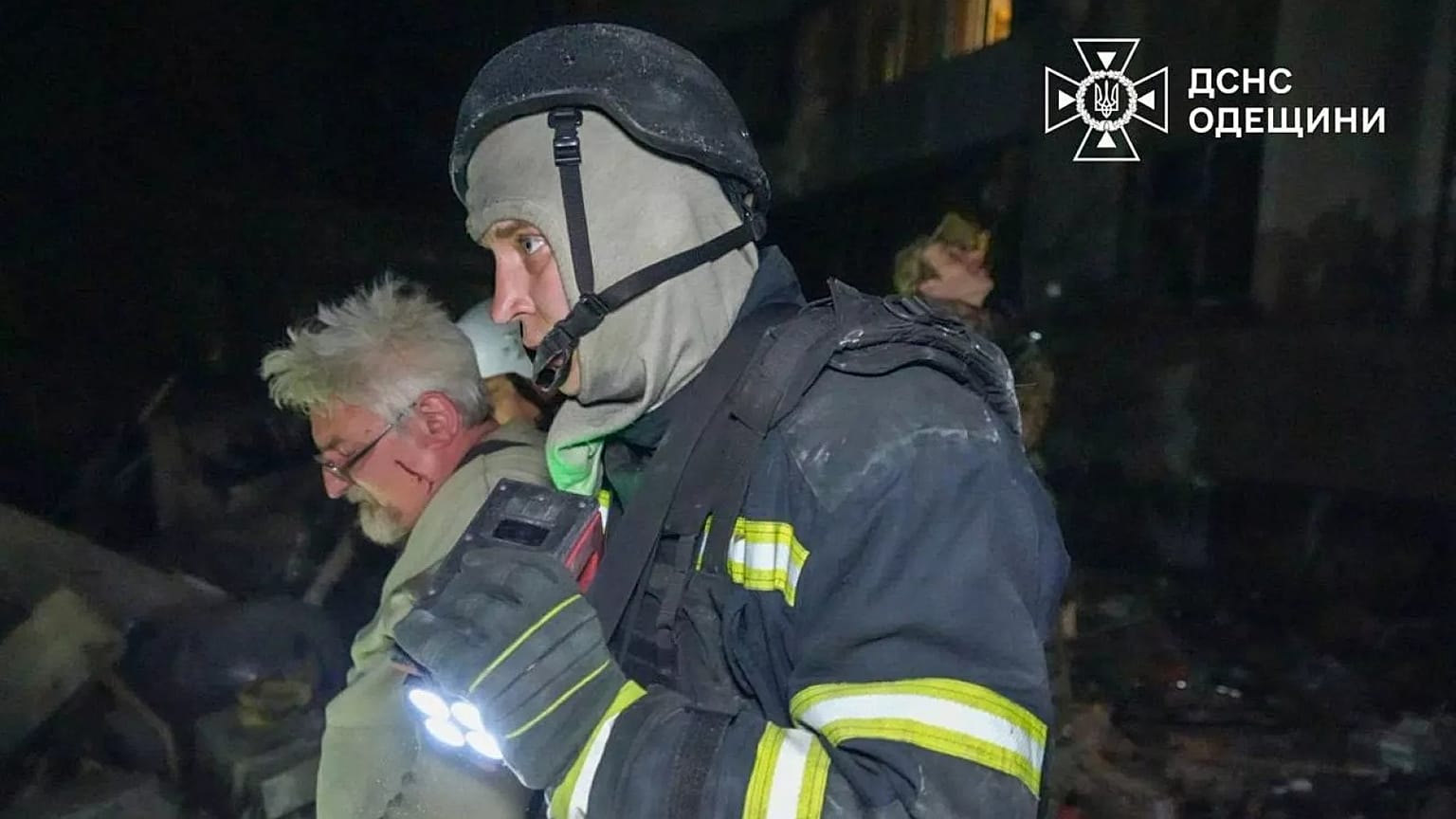 Ukrainian rescuers at the site of a UAV strike in Odesa, 30 April 2025
