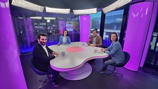 Paula Soler con Vicent Marzà, Leire Pajín e Ignasi Guardans