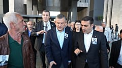 Özgür Özel'e saldırıdan hemen önce çekilen bir fotoğraf.