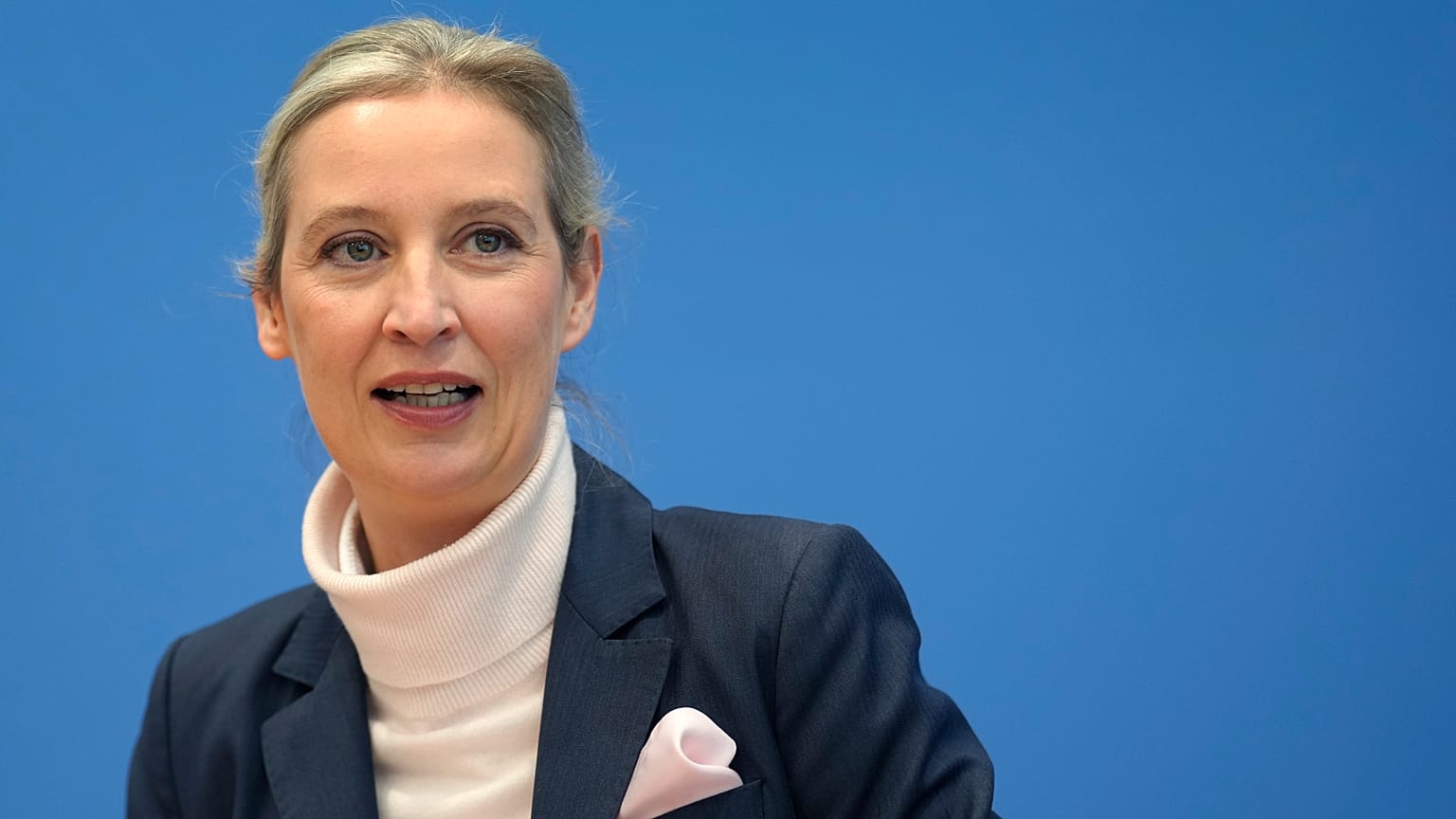 Το AfD καταθέτει επείγουσα προσφυγή κατά της κατηγοριοποίησης του κόμματος ως εξτρεμιστικού από την Ομοσπονδιακή Υπηρεσία Προστασίας του Συντάγματος.