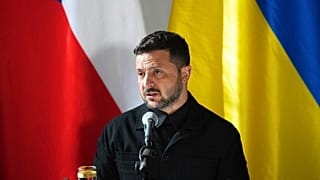 Volodymyr Zelensky lors d'une conférence de presse à Prague le 4 mai 2025
