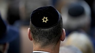 Foto der Datei: Der Davidstern, der eine Kippa ziert