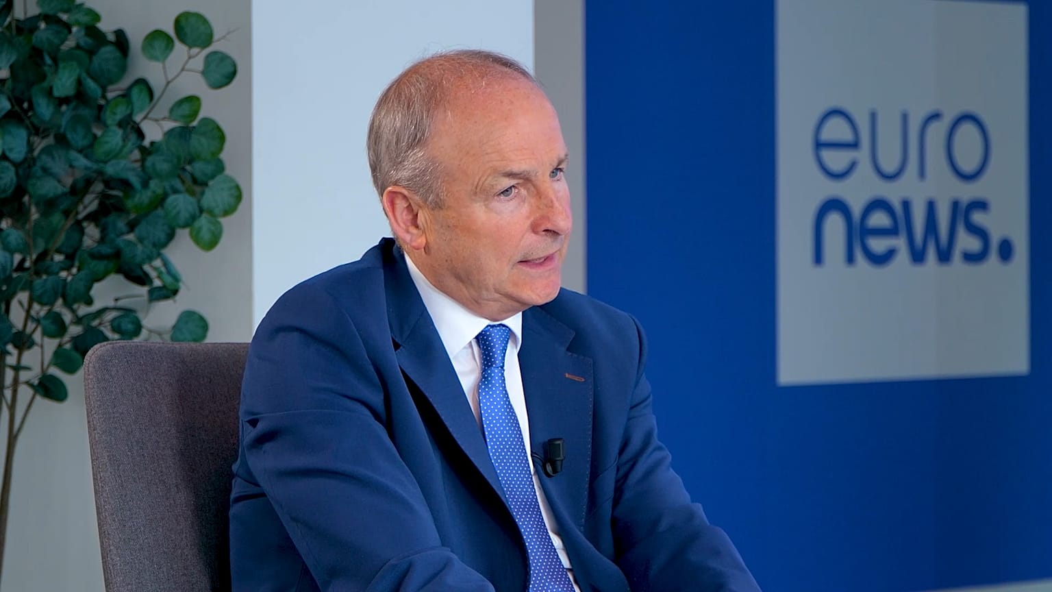 "A aspereza da linguagem preocupa-me bastante", diz o primeiro-ministro irlandês à Euronews