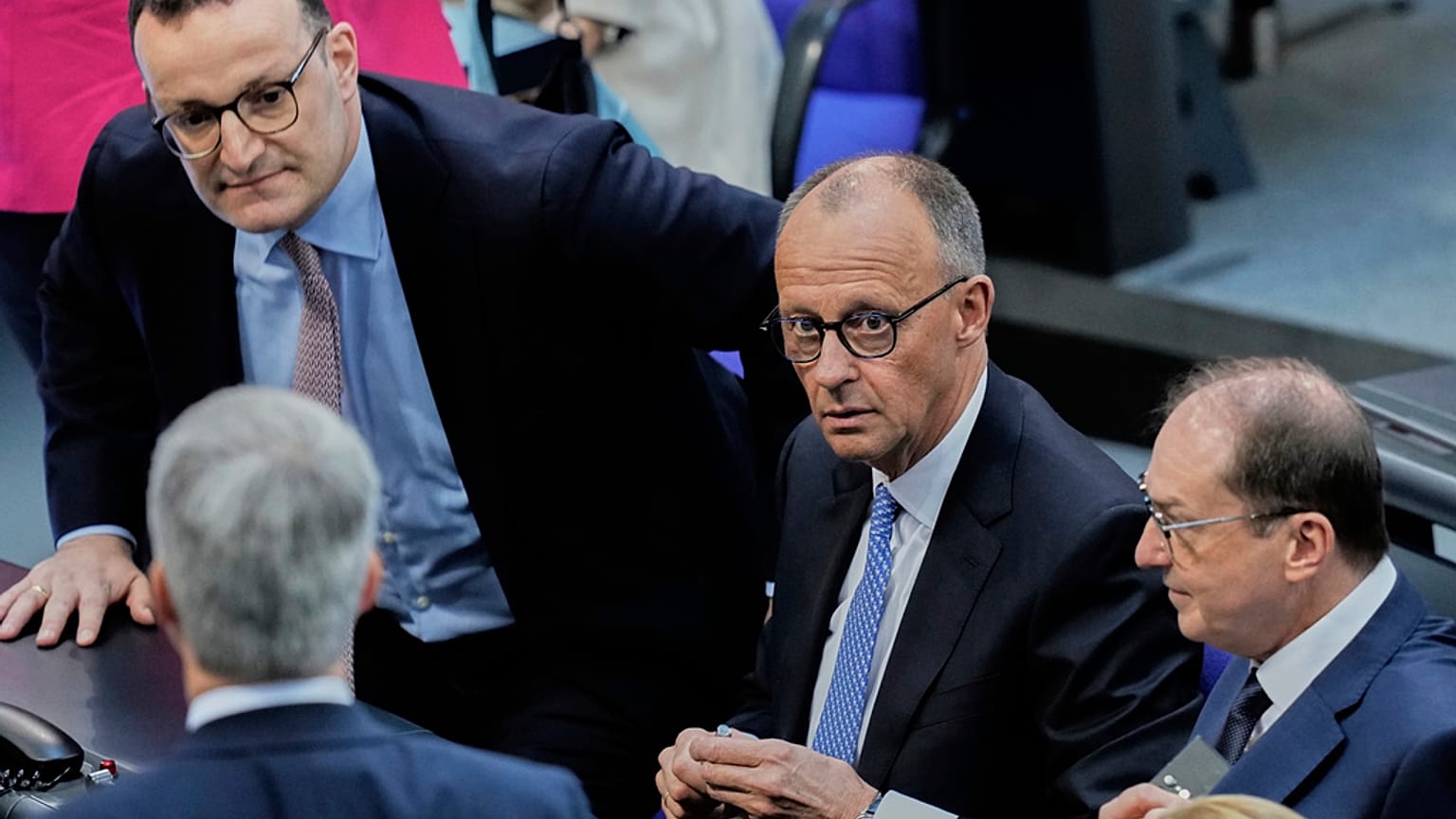 Schockmoment für Merz nach der Wahlpleite im Bundestag.