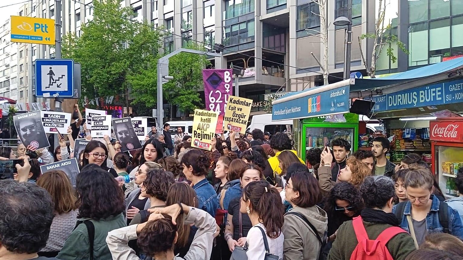 Şişli'de Bahar Aksu için yürüyen kadınlar, 5 Mayıs 2025