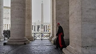 the New Hall of the Synod at the Vatican, Tuesday, May 6, 2025, the last time before the start of the conclave starting in the afternoon of Wenesday, May 7, when they will ele