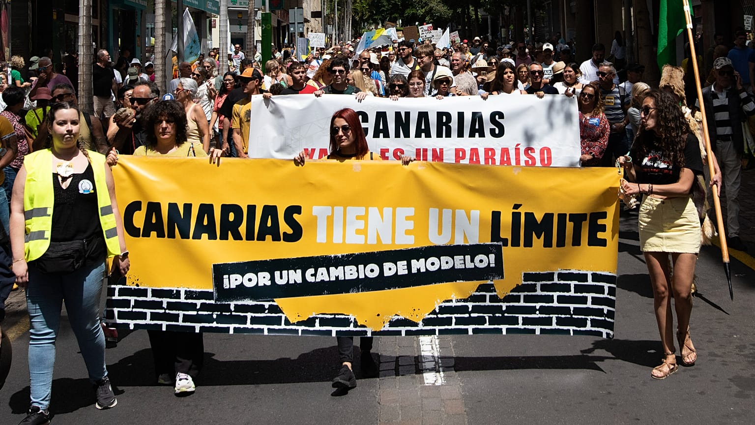 Canarias bate récords de turistas pese a las protestas de los residentes