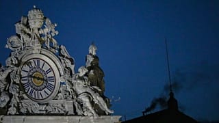 Já sai fumo da Capela Sistina