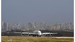 طائرة إماراتية في بيروت. 29 مارس 2018.