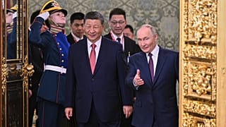 Владимир Путин принимает Си Цзиньпина в Кремле, 8 мая 2025 года.