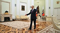 Rusya Devlet Başkanı Vladimir Putin, ABD Başkanı Donald Trump'ın özel temsilcisi Steve Witkoff'u 25 Nisan 2025 Cuma günü Rusya'nın başkenti Moskova'daki Kremlin'de ağırlıyor.