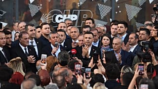 CHP Genel Başkanı Özgür Özel ve CHP İstanbul İl Başkanı Özgür Çelik.