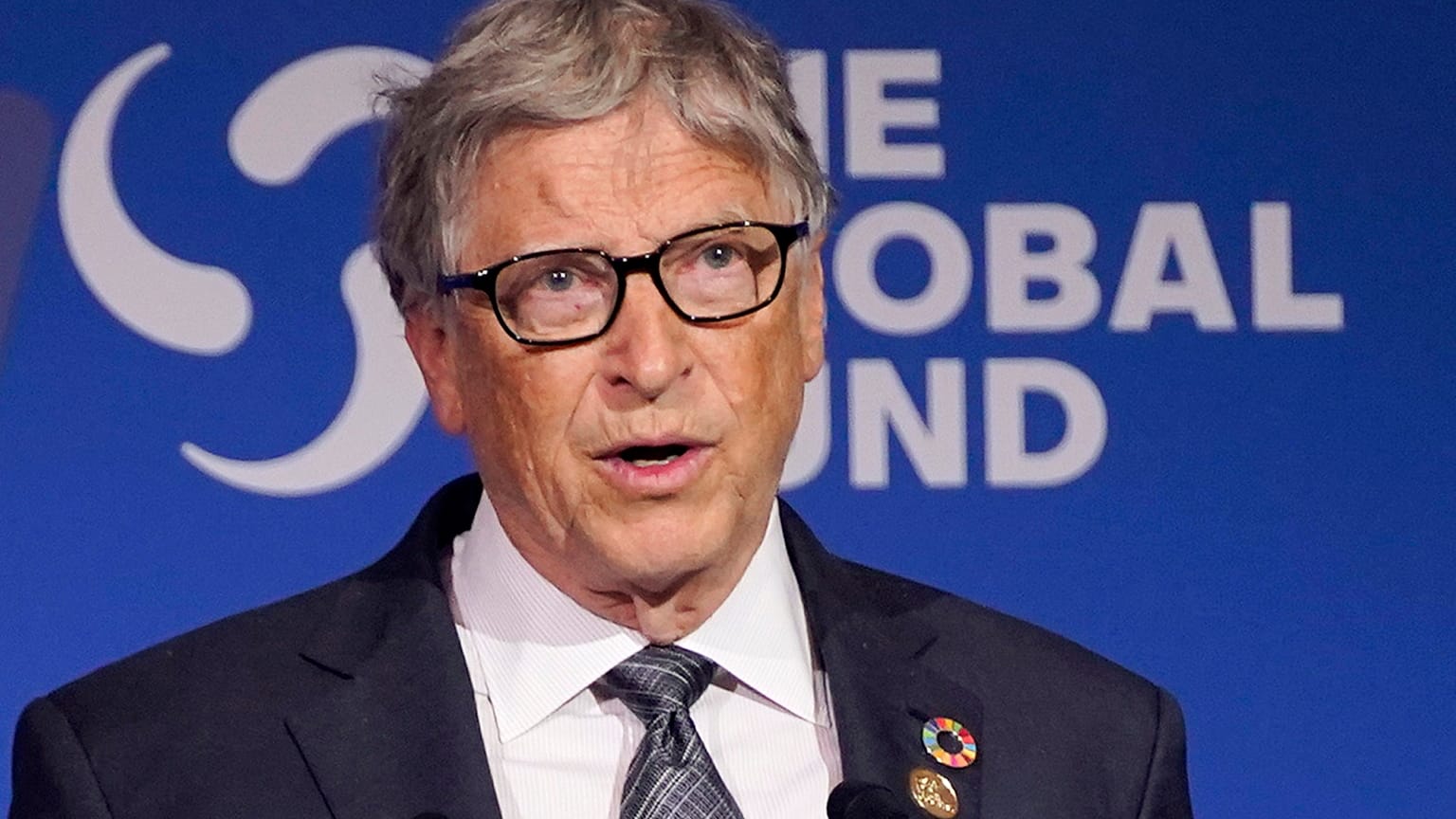 ARQUIVO - Bill Gates fala durante a Sétima Conferência de Reabastecimento do Fundo Global, a 21 de setembro de 2022, em Nova Iorque. (AP Photo/Evan Vucci, Ficheiro)