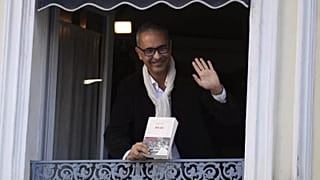 Cezayir, Fransız-Cezayirli yazar Kamel Daoud hakkında iki tutuklama emri çıkardı 