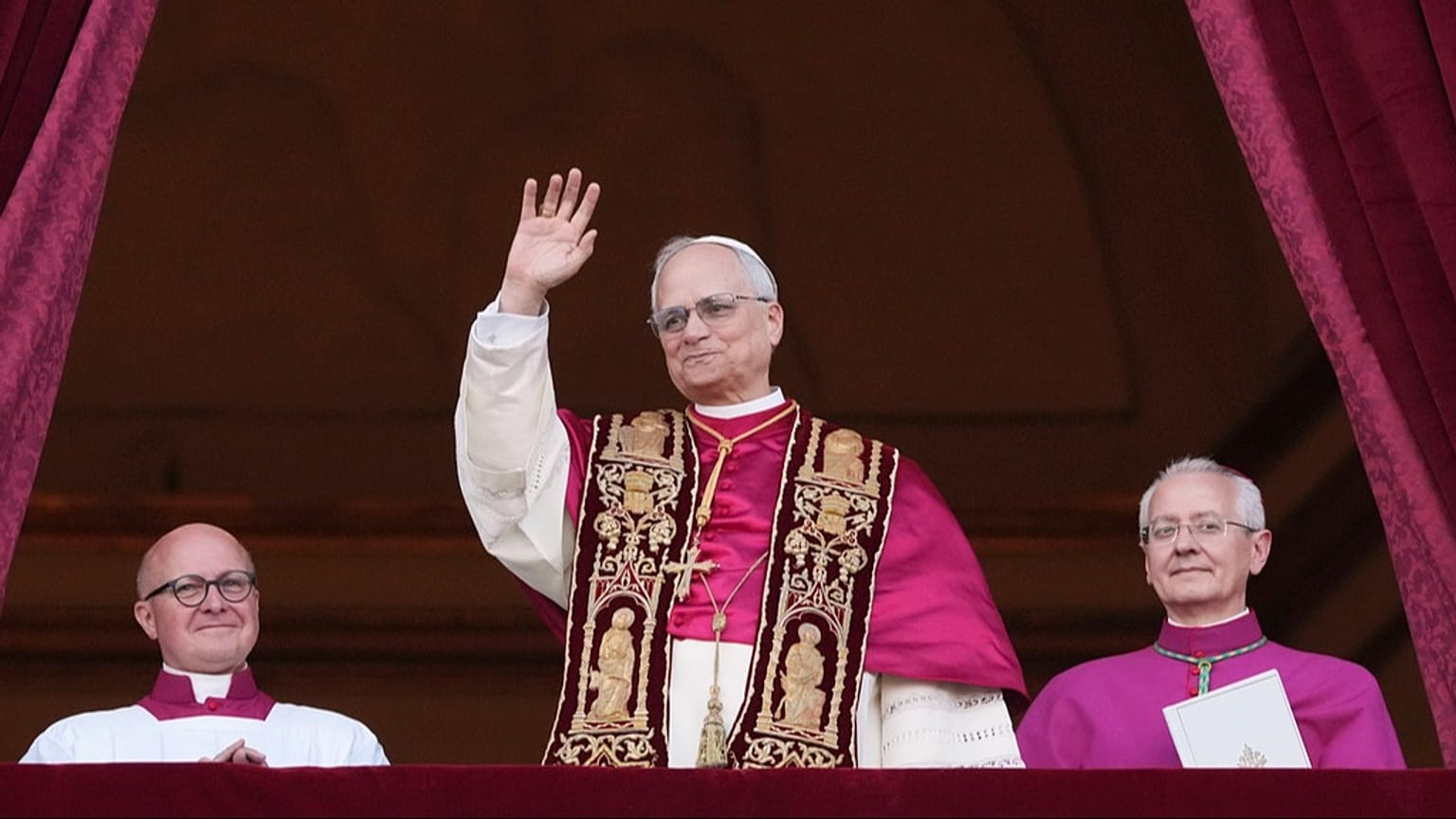 Le cardinal américain Robert Francis Prevost élu pape au Vatican, le 8 mai 2025.