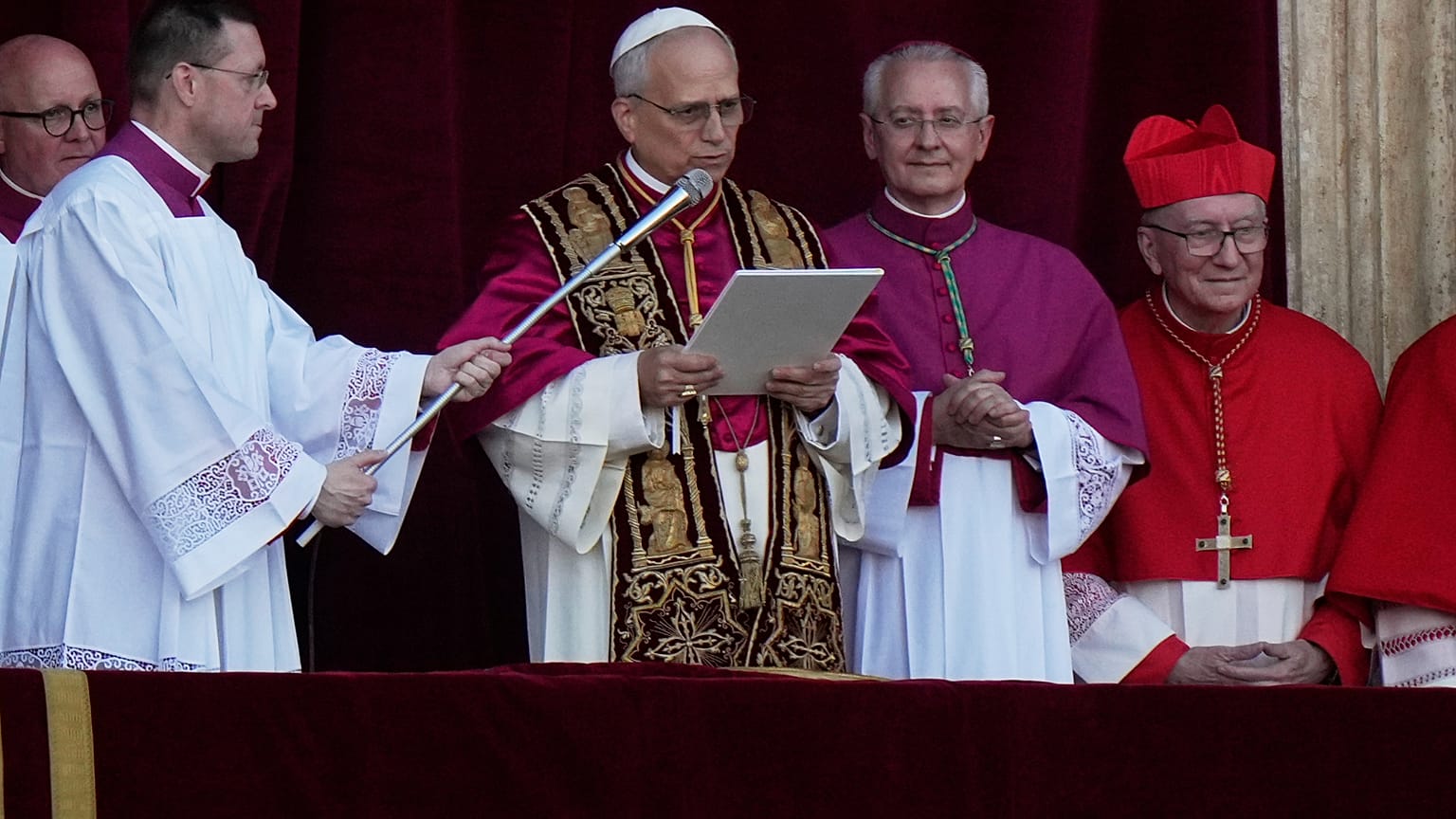 Paz, união e o legado de Francisco. O que disse o novo Papa Leão XIV aos fiéis