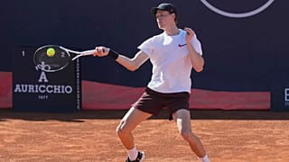 Jannik Sinner durante l'allenamento con Lorenzo Sonego al torneo di tennis Open d'Italia a Roma (6 maggio 2025)