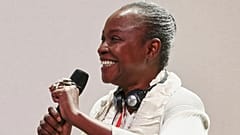 Kamerun doğumlu küratör Koyo Kouoh, Fransa'nın Montpellier kentinde düzenlenen Yeni Afrika-Fransa Zirvesi'nde, 8 Ekim 2021
