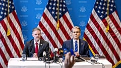 Jamieson Greer und Scott Bessent nehmen an einer Pressekonferenz nach zweitägigen Gesprächen über den Handel zwischen den Vereinigten Staaten und China am Montag, 12. Mai 2025