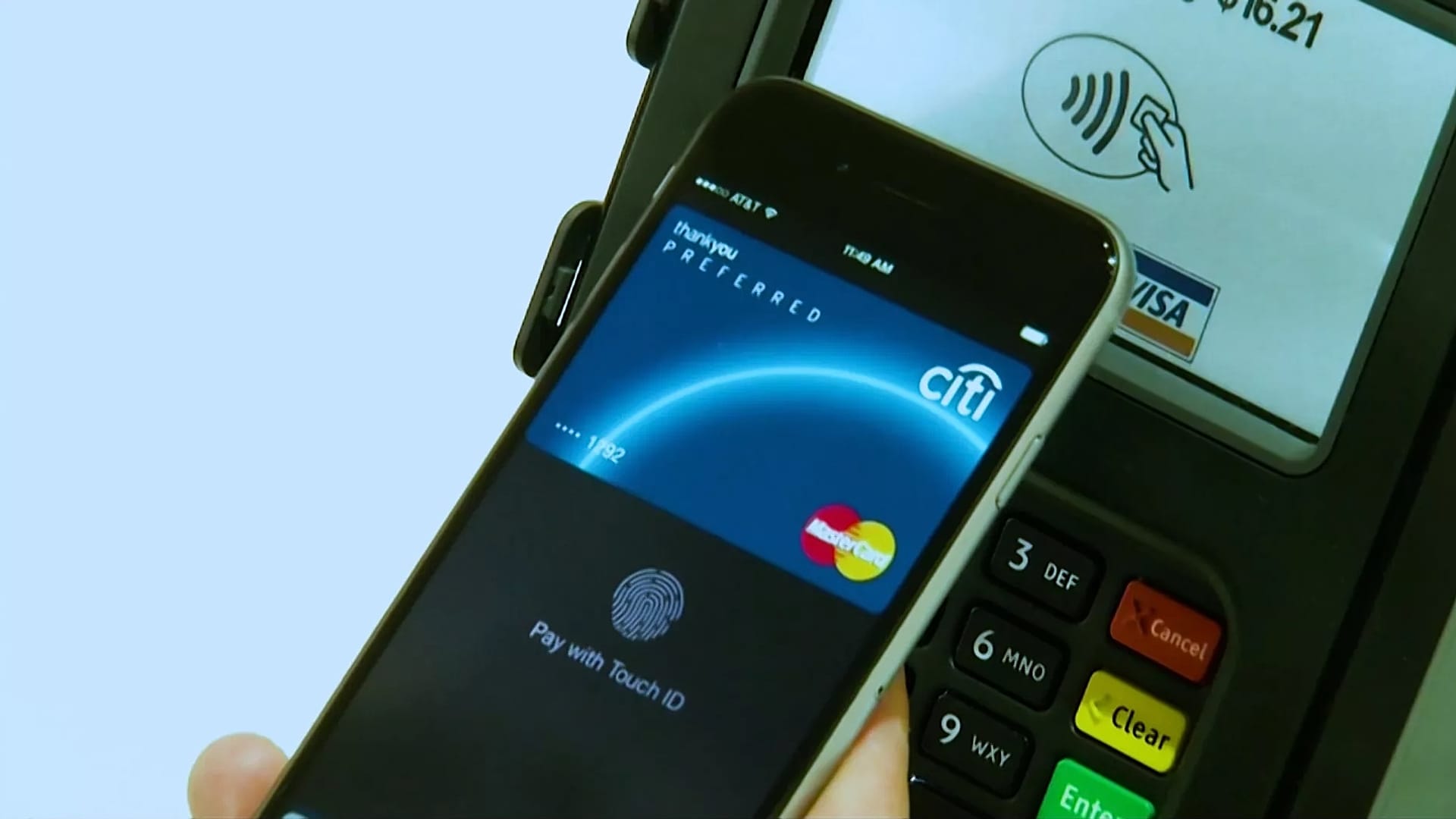 Teknoloji odaklı bir gelecek için sadece dijital bankacılık ve bulut operasyonlarına geçiş