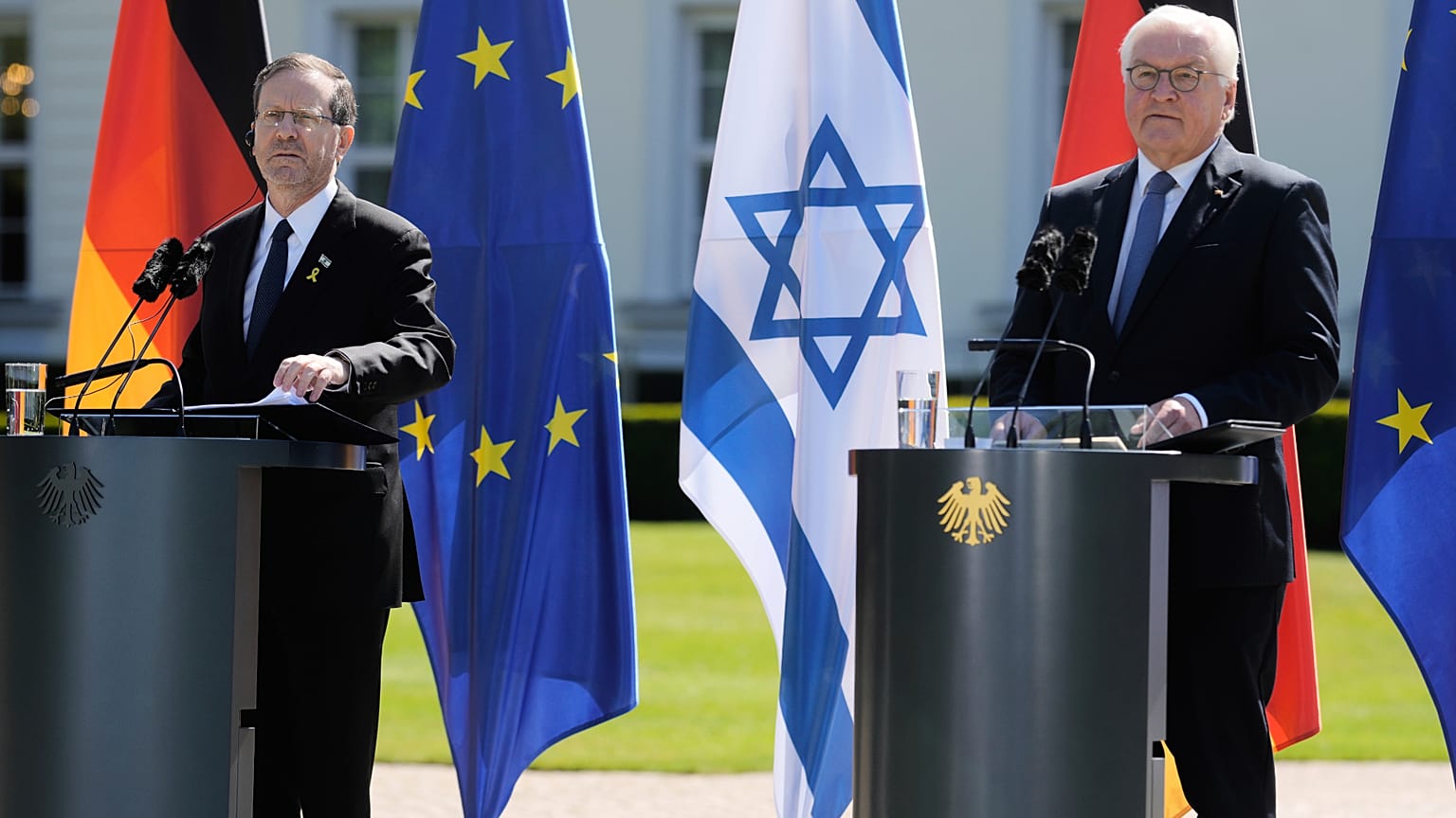 Bundespräsident Frank-Walter Steinmeier hat den israelischen Präsidenten Isaac Herzog empfangen. Berlin, 12. Mai 2025.