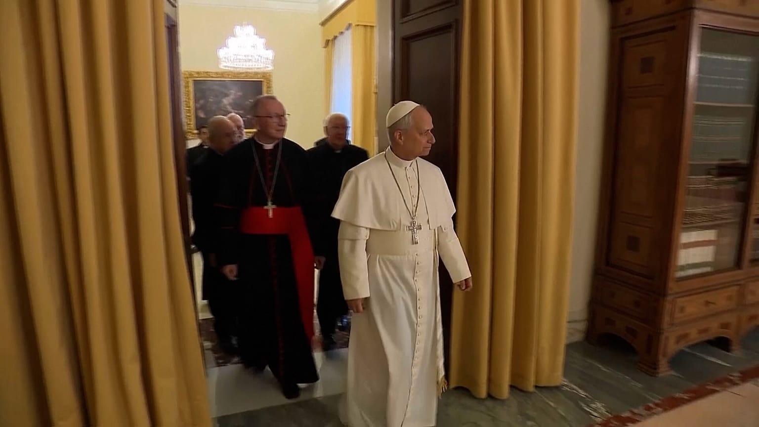 Papst Leo XIV. beaufsichtigt das Öffnen der päpstlichen Wohnung
