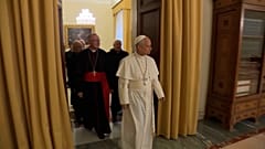 Papst Leo XIV. beaufsichtigt das Öffnen der päpstlichen Wohnung