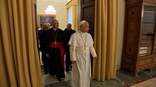 Papst Leo XIV. beaufsichtigt das Öffnen der päpstlichen Wohnung